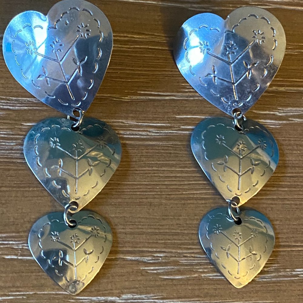 Pierced Heart Dangle earrings